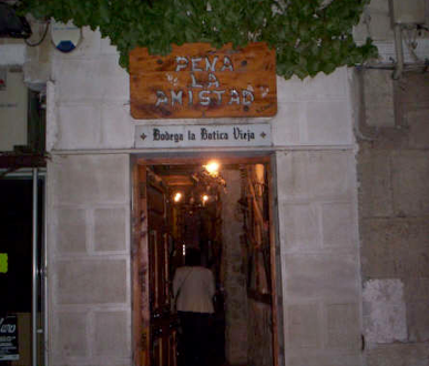 Puerta de la bodega